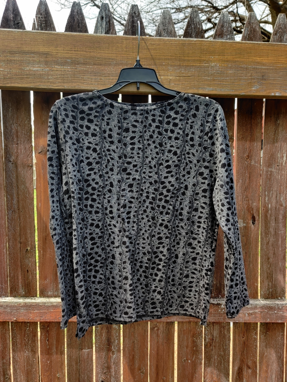 Gray & Black Animal Print Long Sleeve Top
